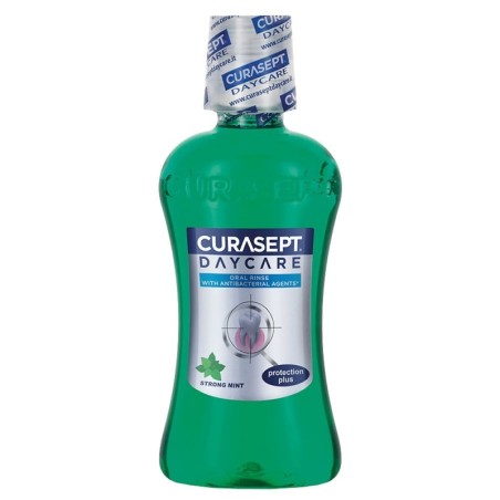 Curasept
daycare
collutorio 
protection plus
con agenti antibatterici, gusto menta forte