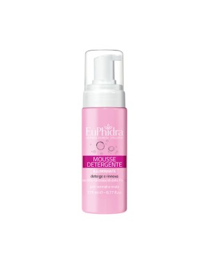 EuPhidra
Mousse Detergente Illuminante
Deterge e rinnova
pelli normali e miste
con alfa-idrossiacidi della frutta